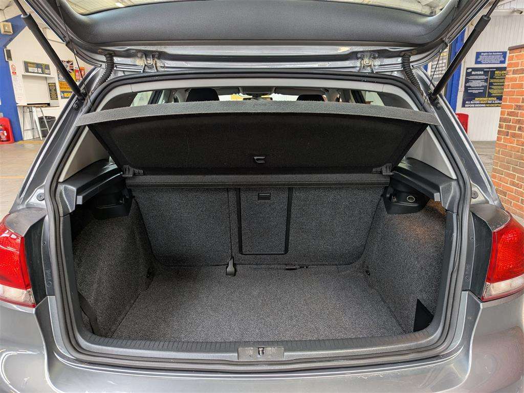 <p>2011 VOLKSWAGEN GOLF MATCH TDI</p>