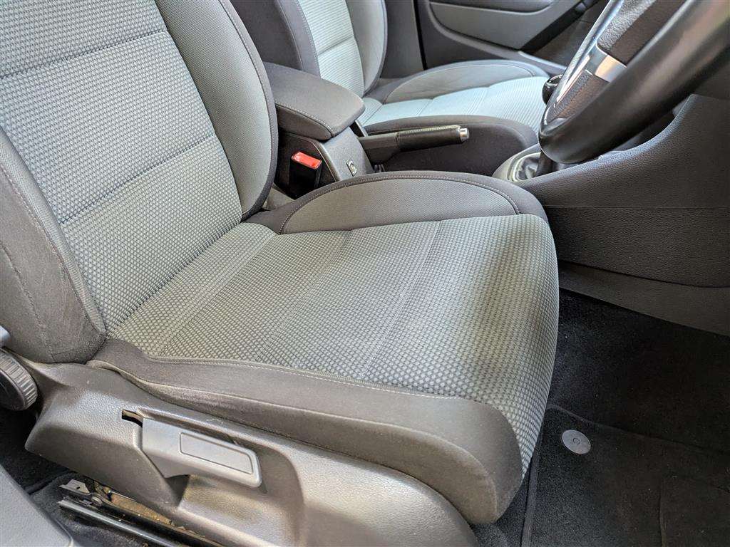 <p>2011 VOLKSWAGEN GOLF MATCH TDI</p>