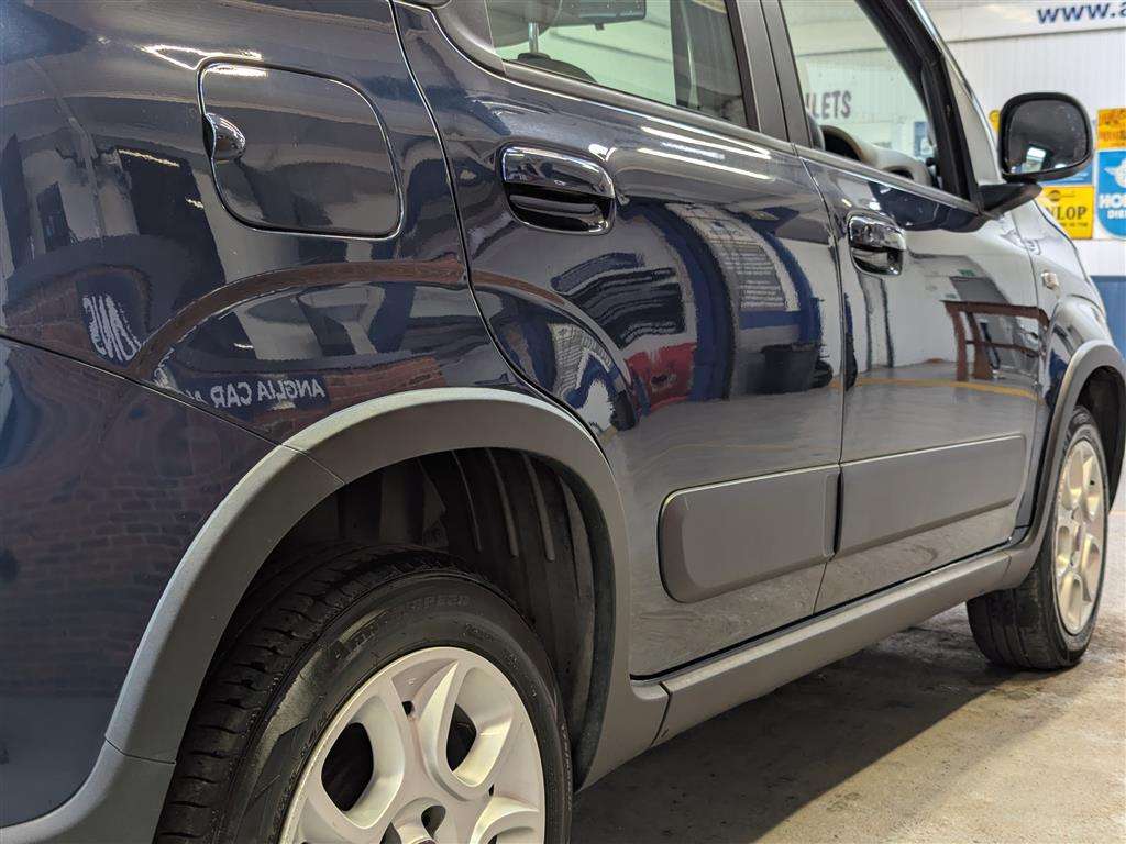 <p>2014 FIAT PANDA TREKKING TWINAIR</p>