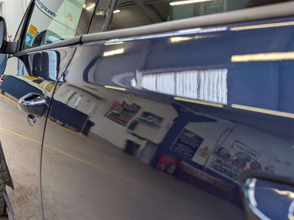 <p>2010 VOLKSWAGEN GOLF R DSG S-A</p>