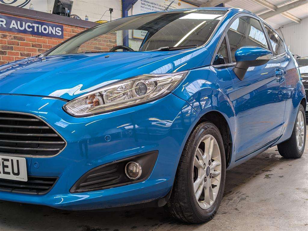 <p>2015 FORD FIESTA ZETEC</p>