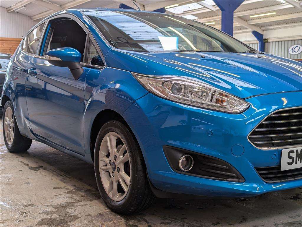 <p>2015 FORD FIESTA ZETEC</p>