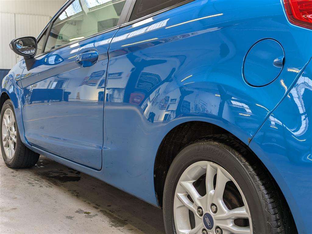 <p>2015 FORD FIESTA ZETEC</p>