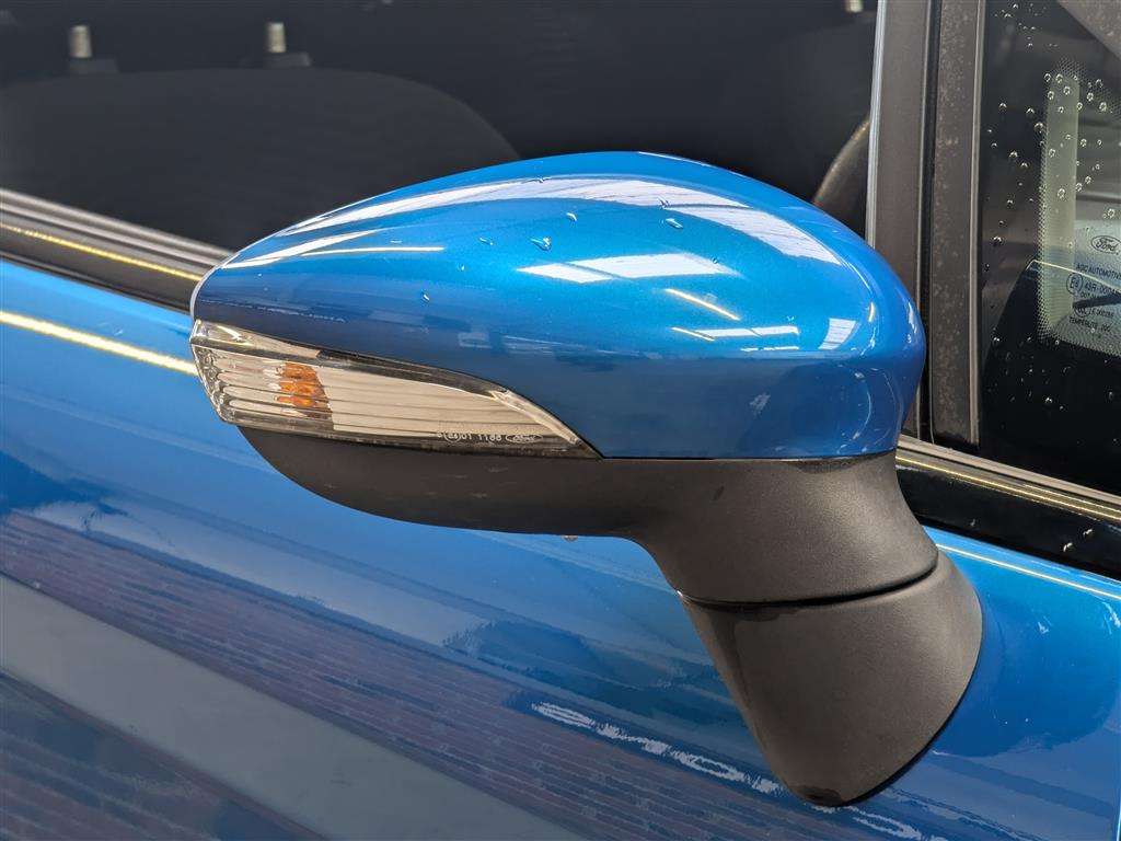 <p>2015 FORD FIESTA ZETEC</p>