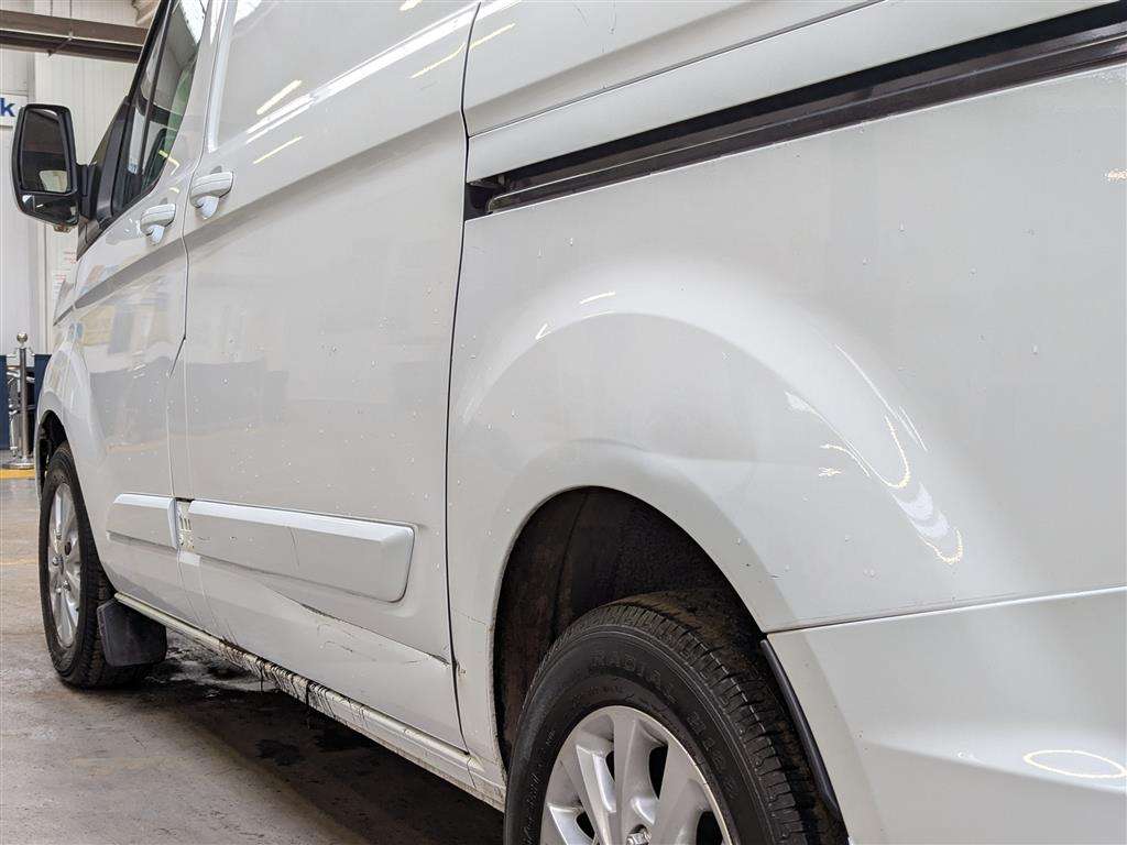 <p>2020 FORD TRANSIT CUSTOM 300LIMITD</p>