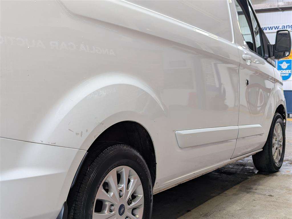 <p>2020 FORD TRANSIT CUSTOM 300LIMITD</p>