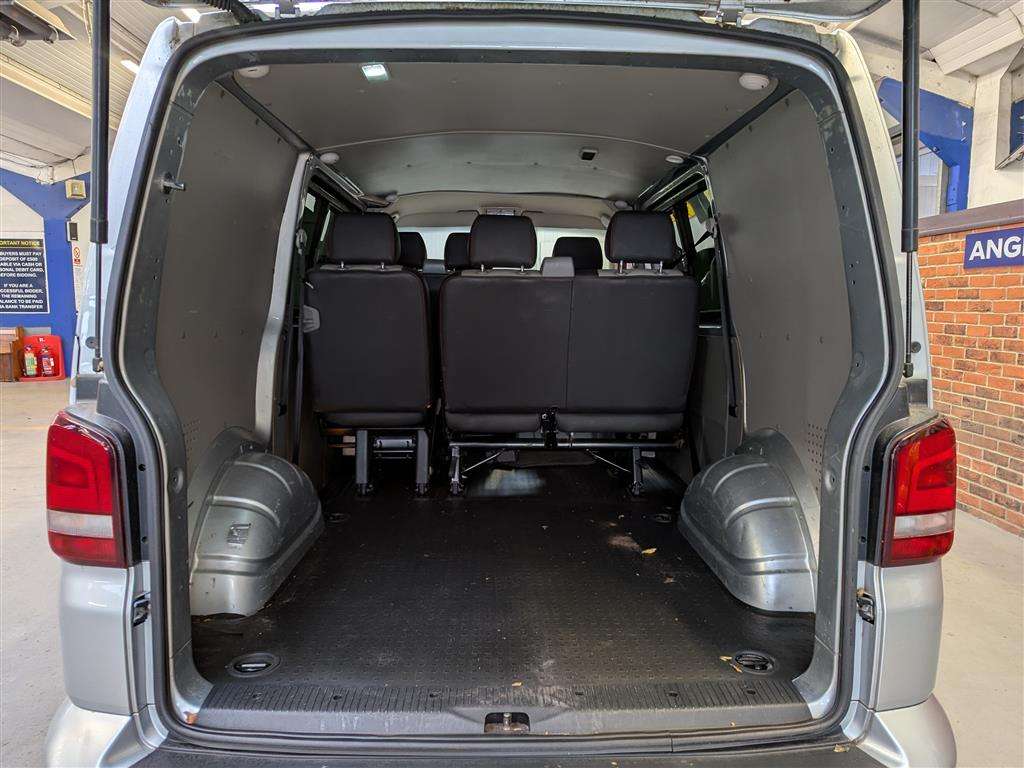 <p>2013 VOLKSWAGEN TRANSP T32 S-LINE TDI180</p>