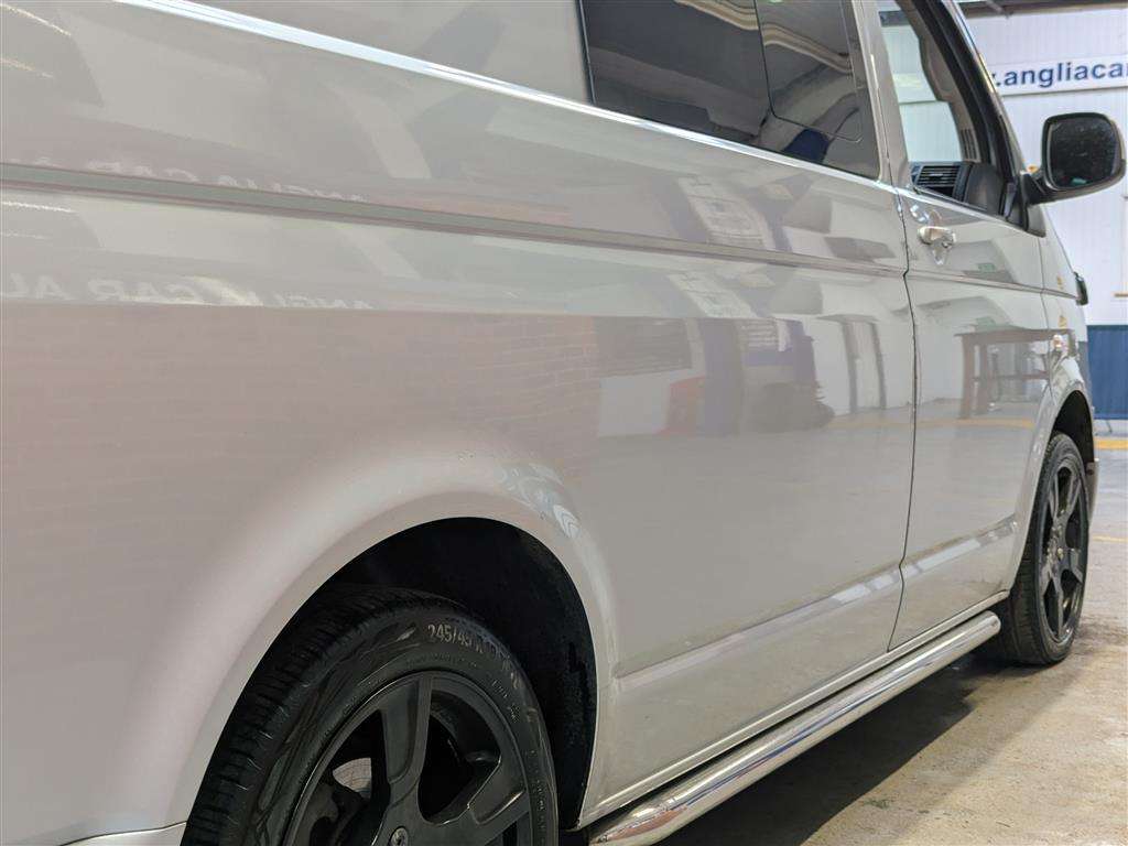 <p>2013 VOLKSWAGEN TRANSP T32 S-LINE TDI180</p>