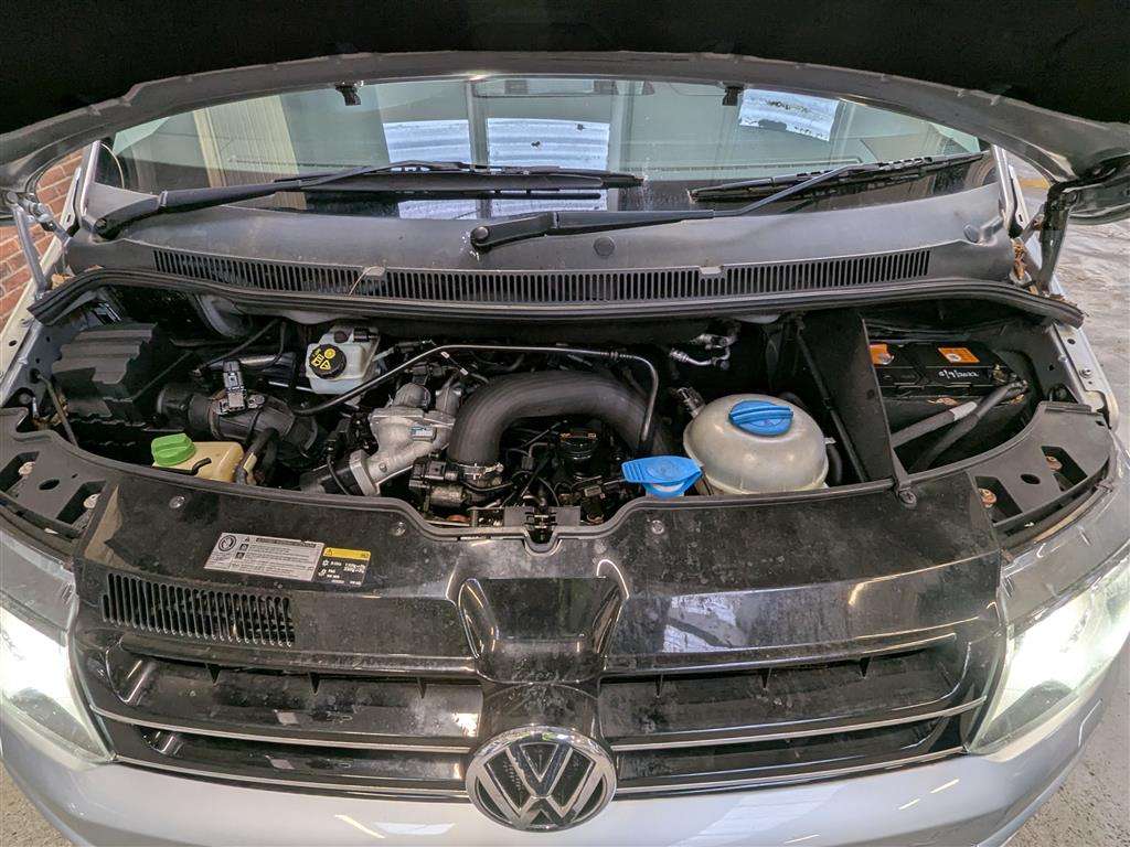 <p>2013 VOLKSWAGEN TRANSP T32 S-LINE TDI180</p>