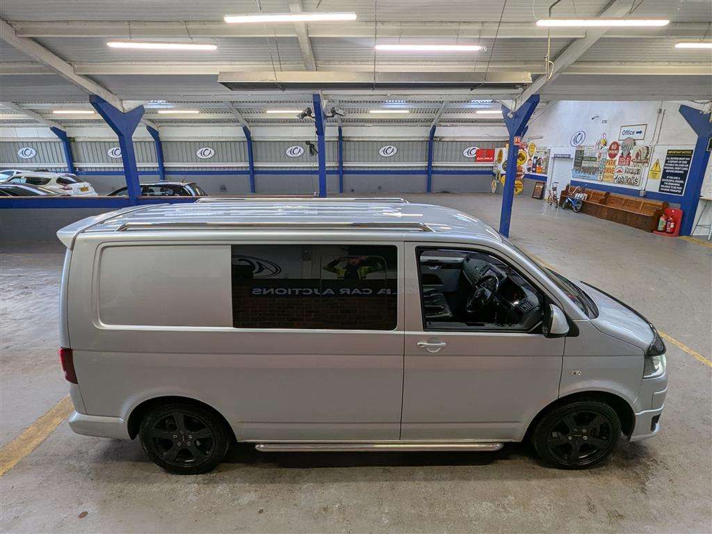 <p>2013 VOLKSWAGEN TRANSP T32 S-LINE TDI180</p>