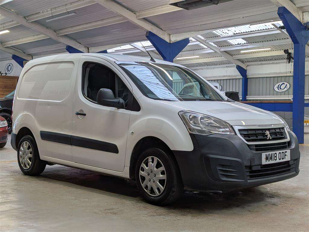 <p>2018 PEUGEOT PARTNER PROFESSION L1 BLU</p>