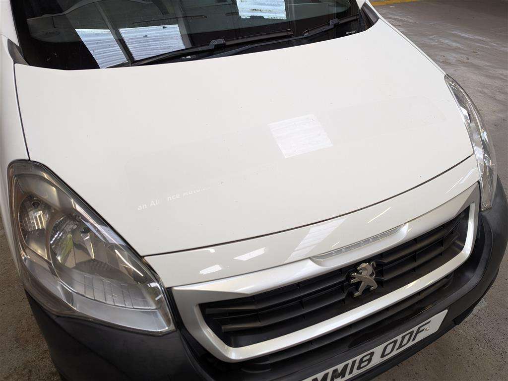 <p>2018 PEUGEOT PARTNER PROFESSION L1 BLU</p>