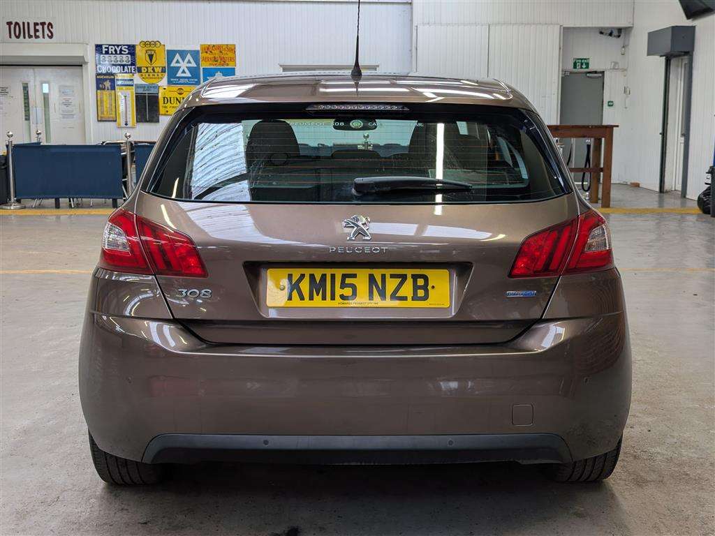 <p>2015 PEUGEOT 308 ACTIVE BLUE HDI</p>