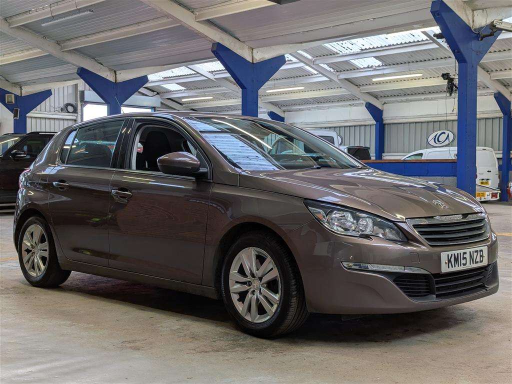 <p>2015 PEUGEOT 308 ACTIVE BLUE HDI</p>