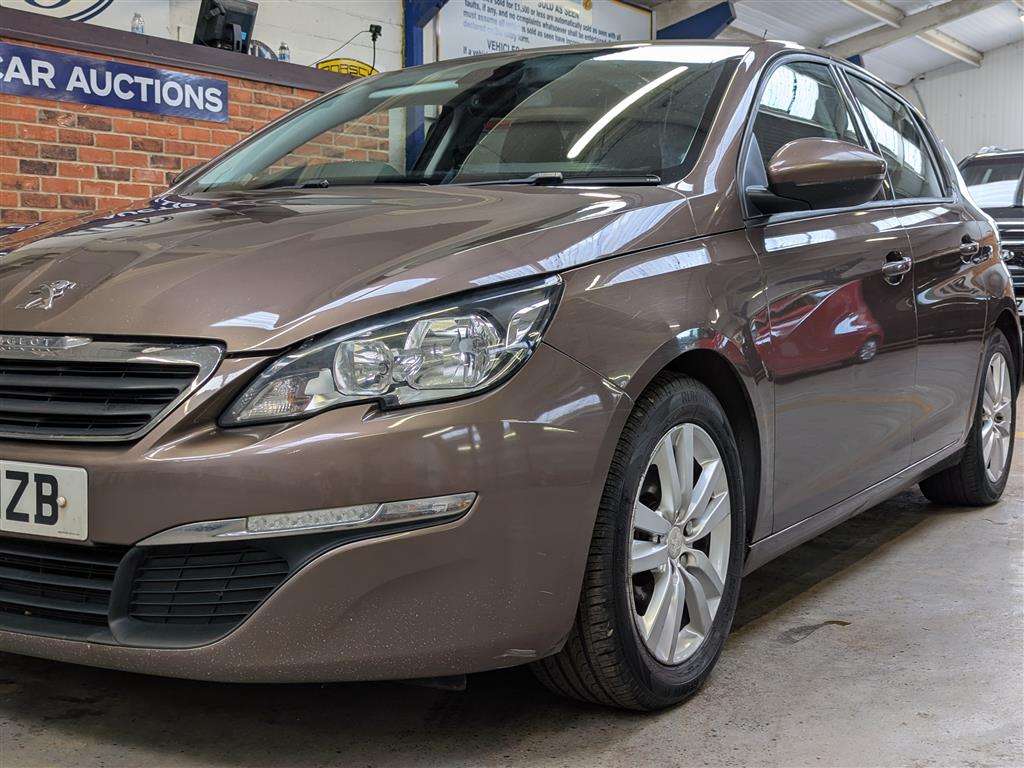 <p>2015 PEUGEOT 308 ACTIVE BLUE HDI</p>