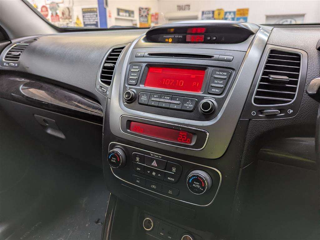 <p>2013 KIA SORENTO KX-1 CRDI 4X4</p>