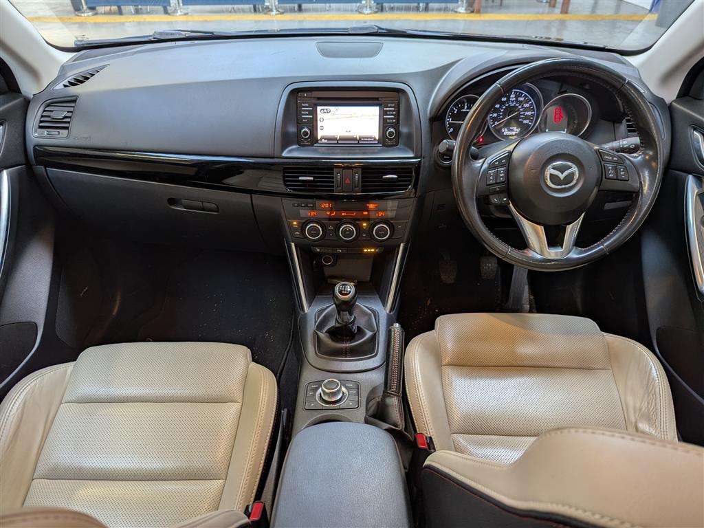 <p>2014 MAZDA CX-5 SPORT NAV D 4X4</p>