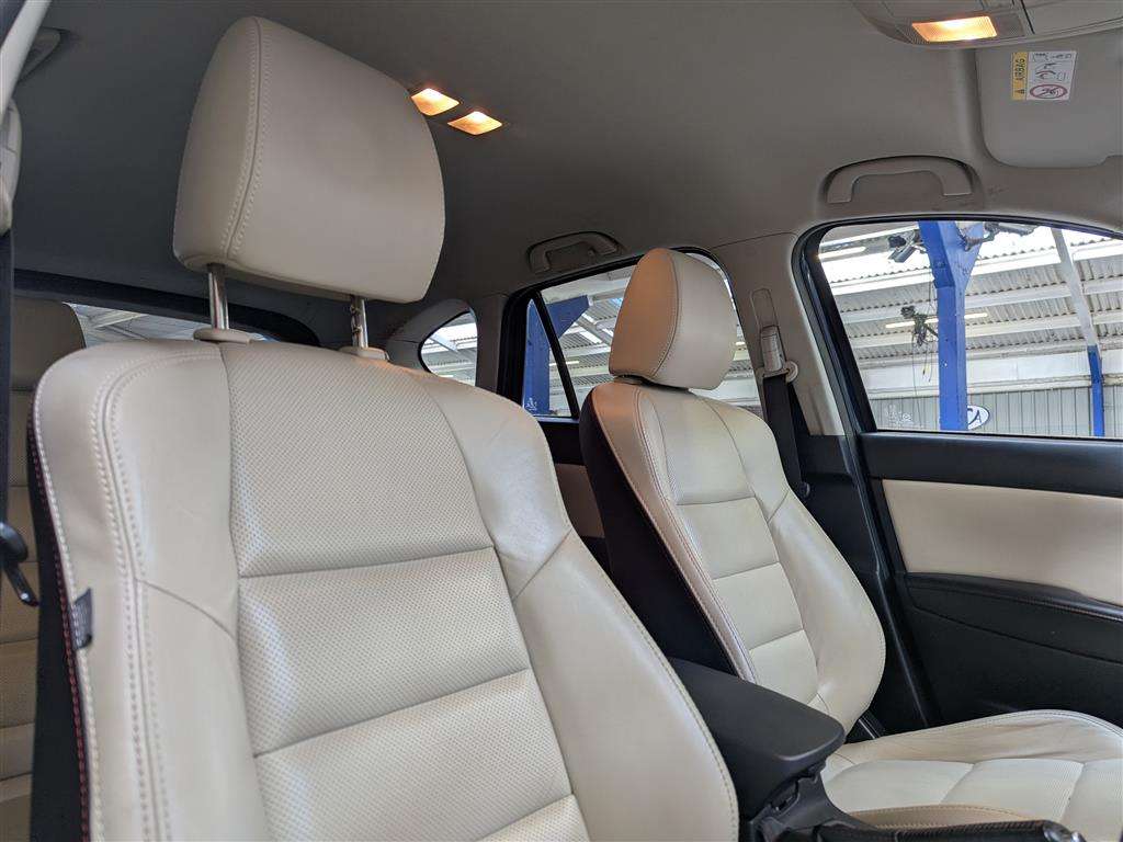 <p>2014 MAZDA CX-5 SPORT NAV D 4X4</p>