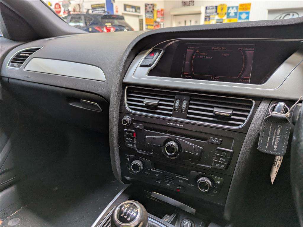 <p>2008 AUDI A4 S LINE 160 TFSI</p>