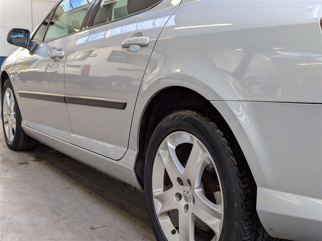 <p>2006 PEUGEOT 407 SE HDI AUTO</p>