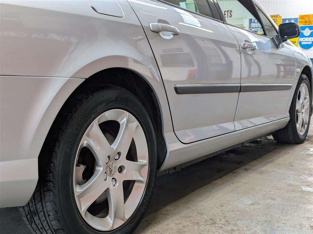 <p>2006 PEUGEOT 407 SE HDI AUTO</p>