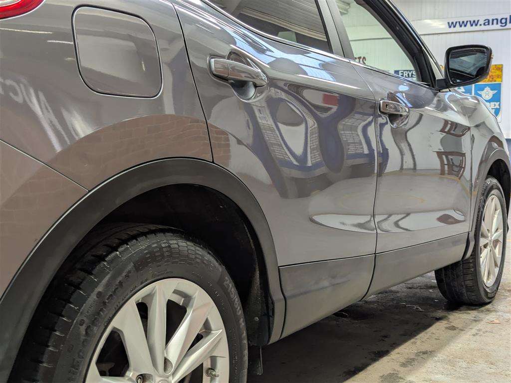 <p>2014 NISSAN QASHQAI ACENTA PREMIUM DI</p>