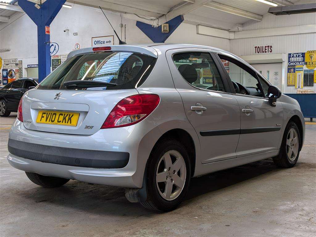 <p>2010 PEUGEOT 207 VERVE HDI 70</p>