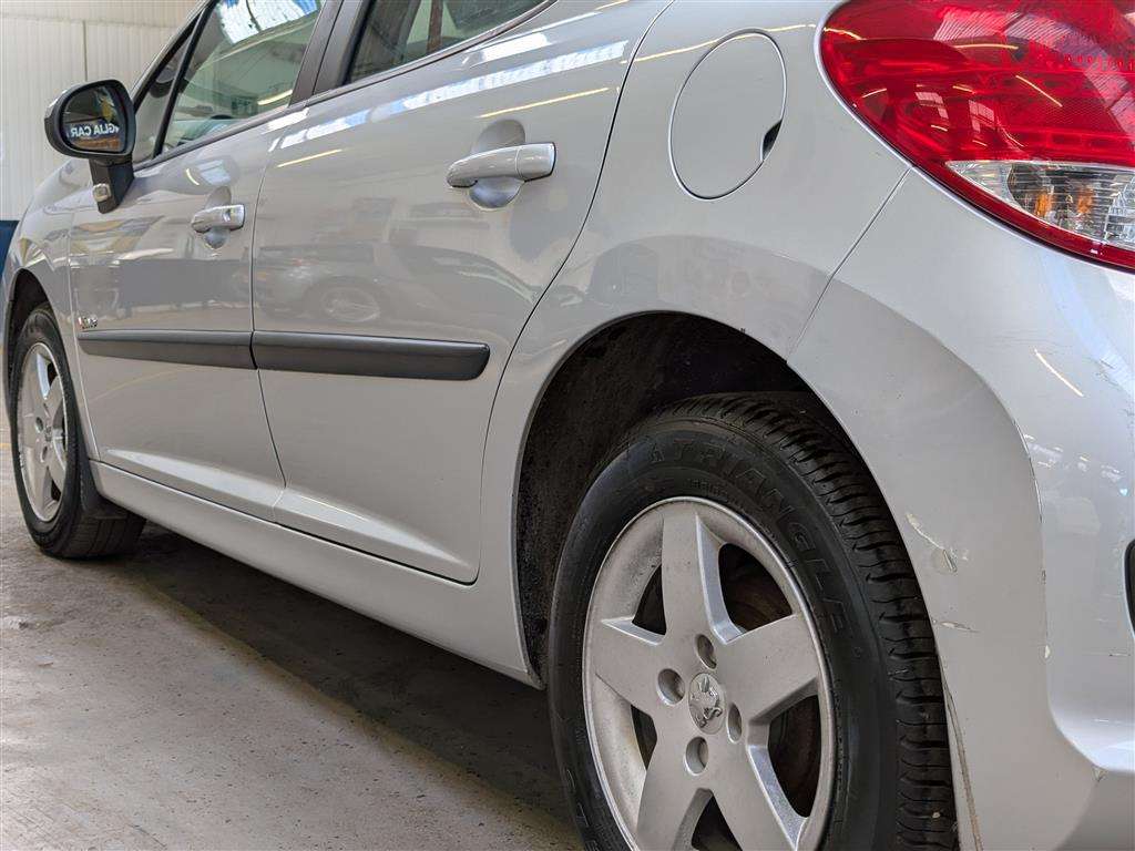 <p>2010 PEUGEOT 207 VERVE HDI 70</p>