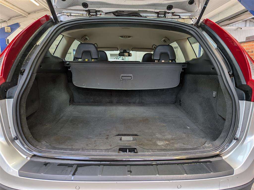 <p>2010 VOLVO XC60 SE AWD D5</p>