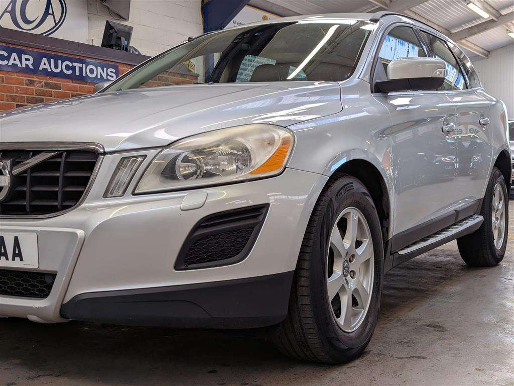<p>2010 VOLVO XC60 SE AWD D5</p>