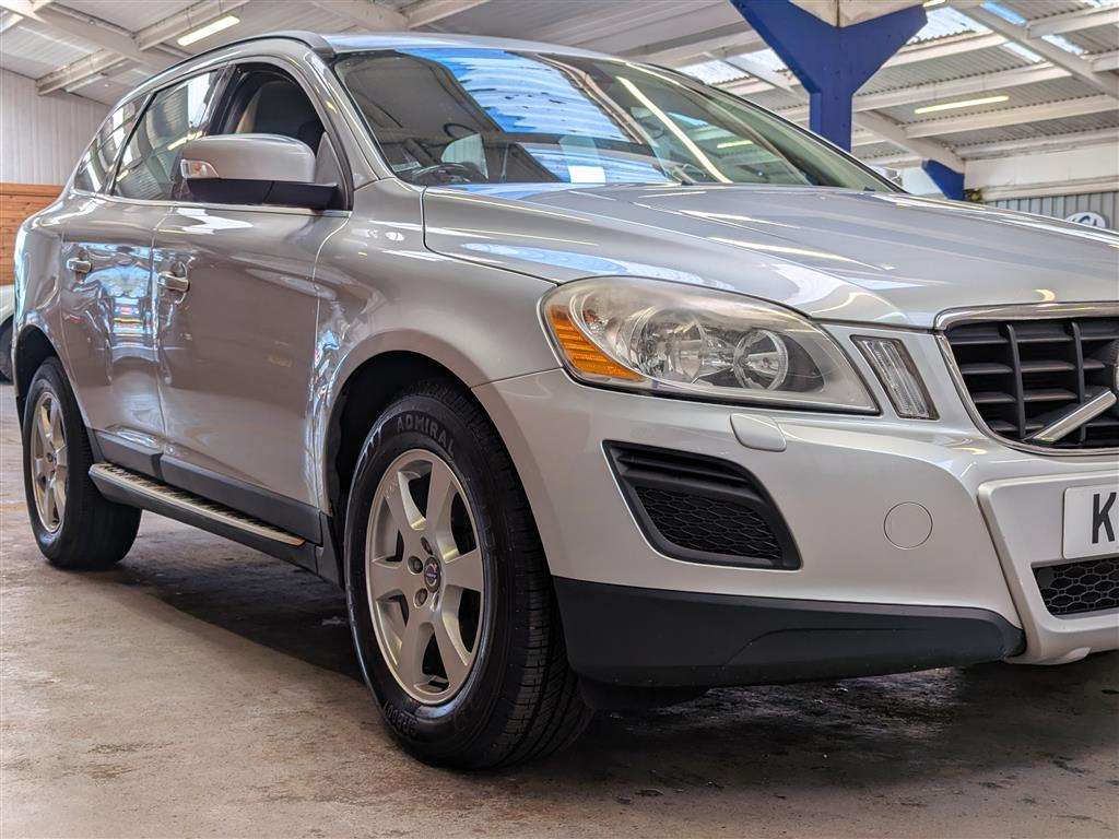 <p>2010 VOLVO XC60 SE AWD D5</p>