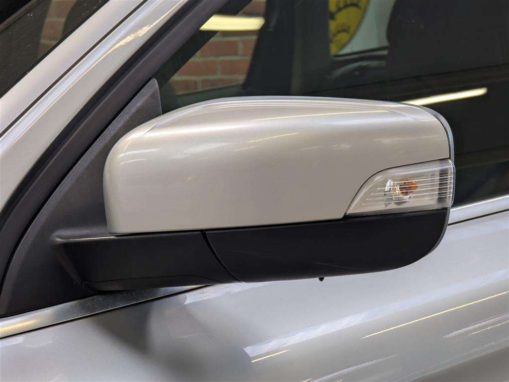 <p>2010 VOLVO XC60 SE AWD D5</p>