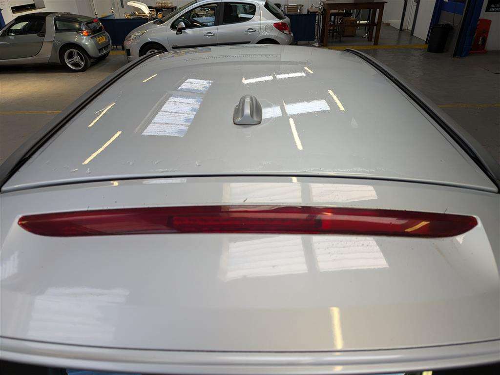 <p>2010 VOLVO XC60 SE AWD D5</p>