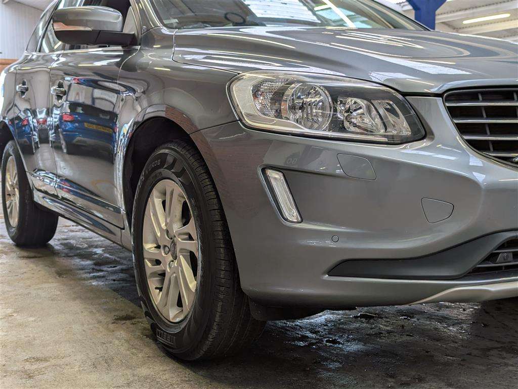 <p>2017 VOLVO XC60 SE NAV D4</p>