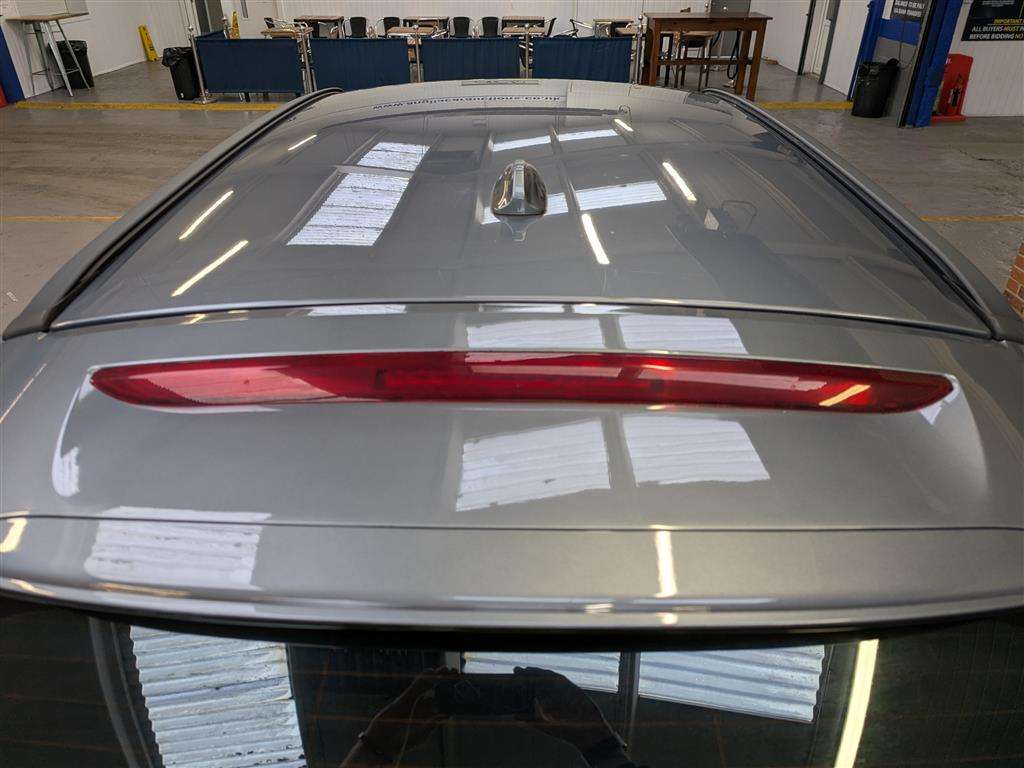 <p>2017 VOLVO XC60 SE NAV D4</p>