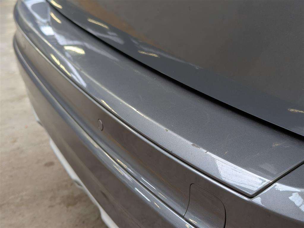 <p>2017 VOLVO XC60 SE NAV D4</p>