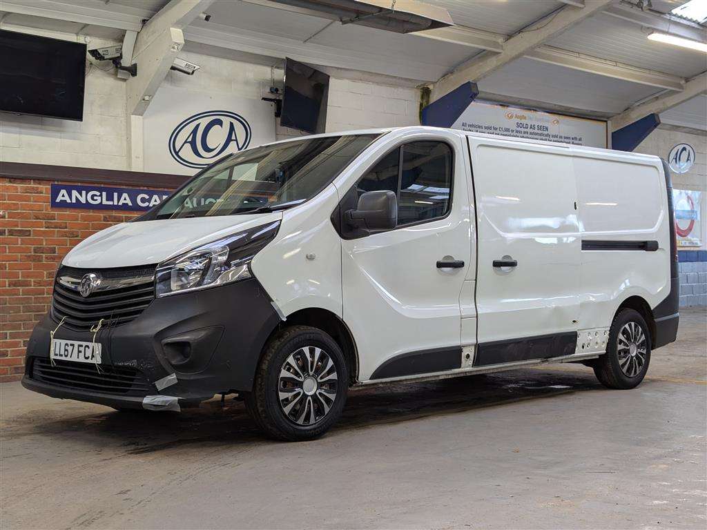 <p>2017 VAUXHALL VIVARO 2900 CDTI</p>
