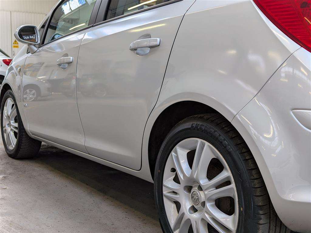 <p>2008 VAUXHALL CORSA DESIGN AUTO</p>