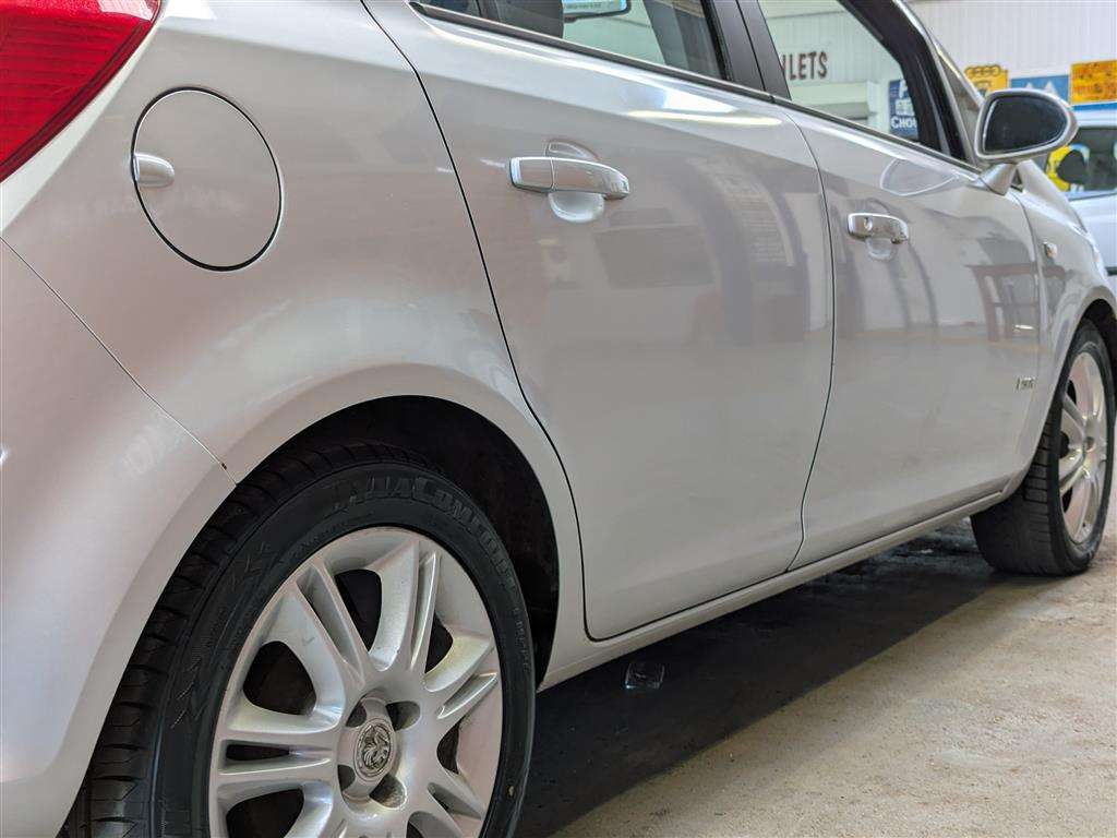 <p>2008 VAUXHALL CORSA DESIGN AUTO</p>