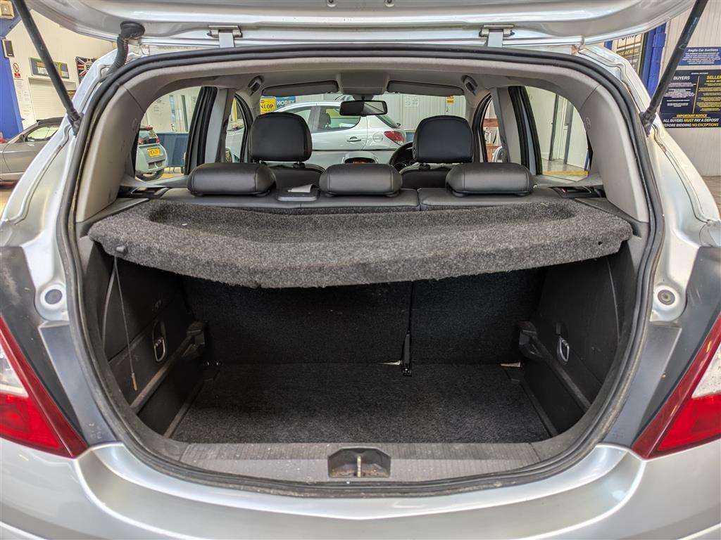 <p>2008 VAUXHALL CORSA DESIGN AUTO</p>