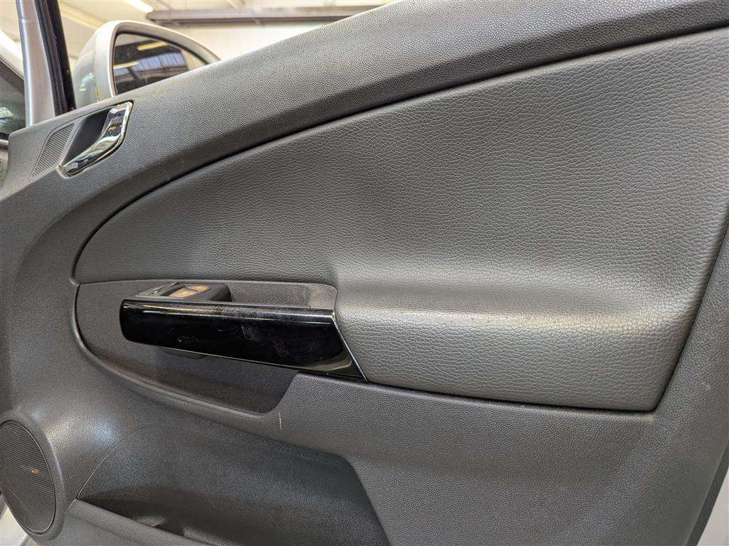<p>2008 VAUXHALL CORSA DESIGN AUTO</p>