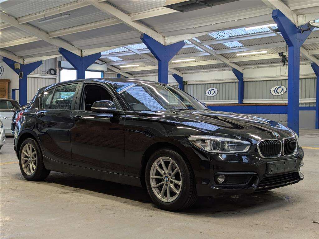 <p>2018 BMW 116D SE BUSINESS</p>
