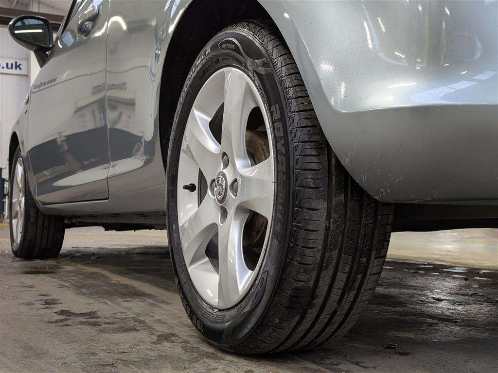 <p>2013 VAUXHALL CORSA SXI AC</p>