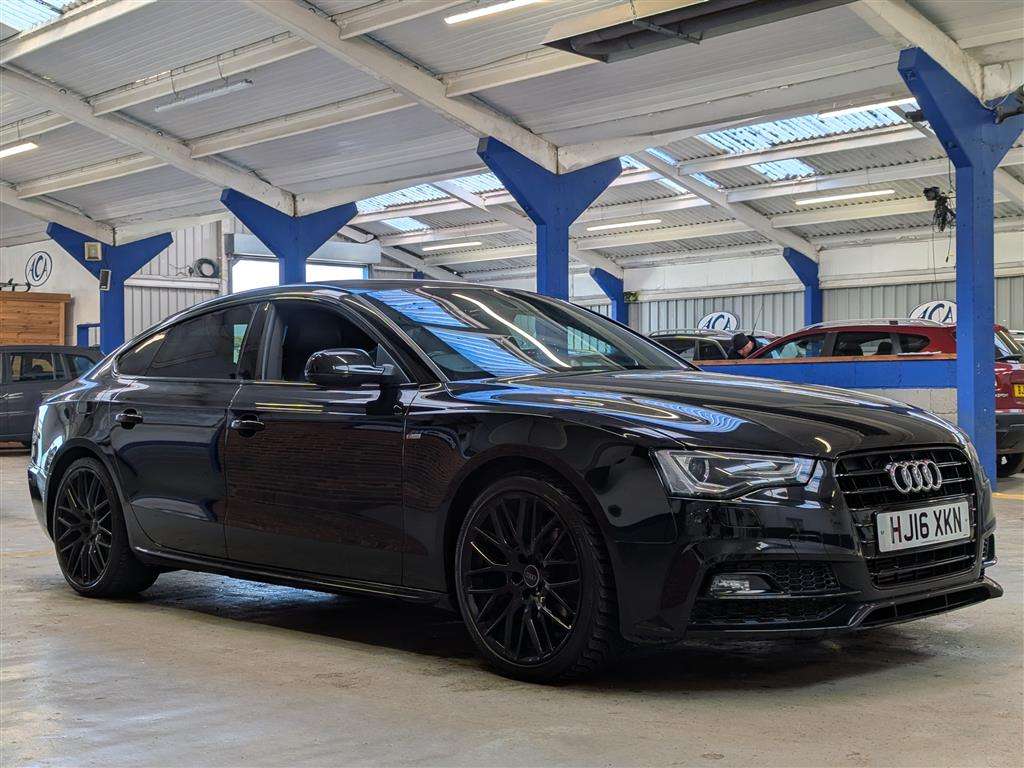 <p>2016 AUDI A5 S LINE BLK ED + TFSI AUTO</p>