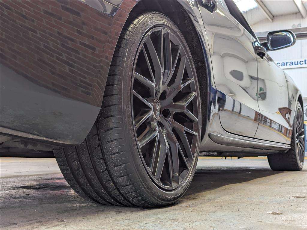 <p>2016 AUDI A5 S LINE BLK ED + TFSI AUTO</p>