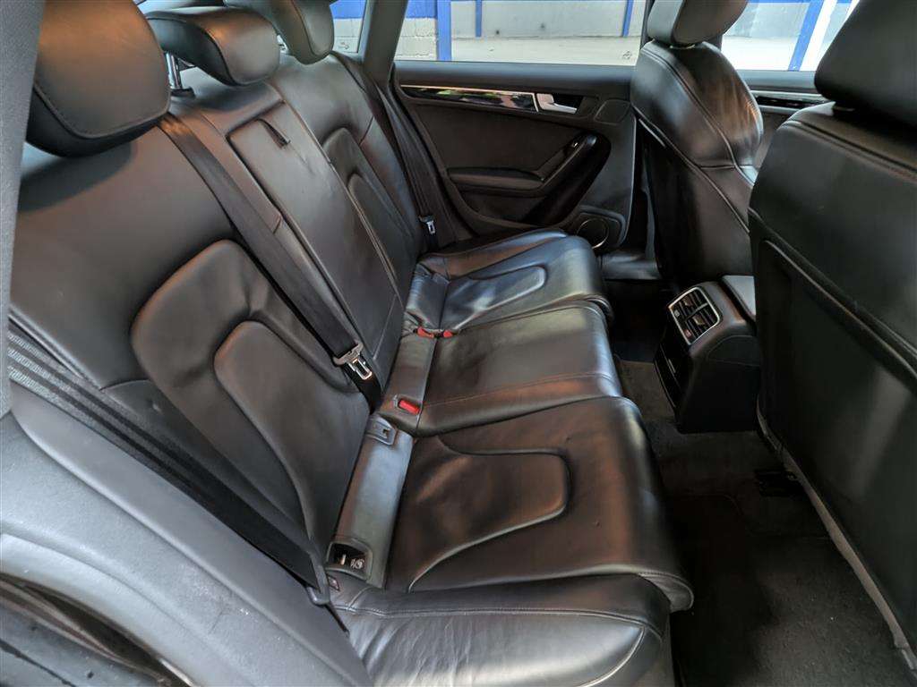 <p>2016 AUDI A5 S LINE BLK ED + TFSI AUTO</p>