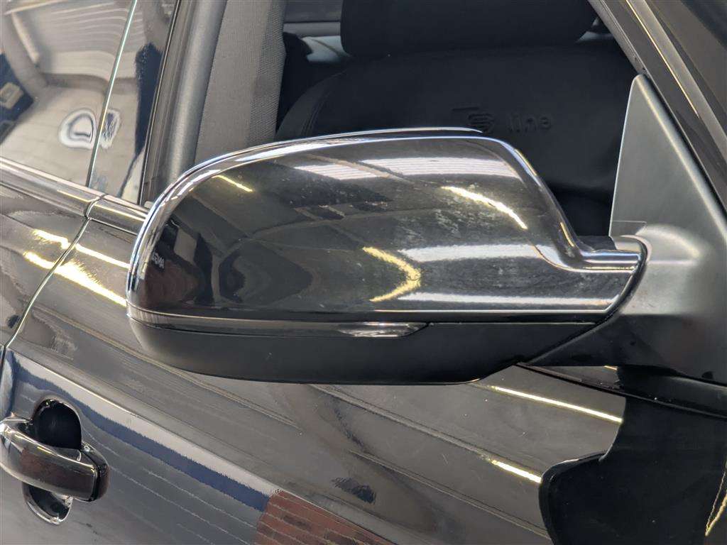 <p>2016 AUDI A5 S LINE BLK ED + TFSI AUTO</p>