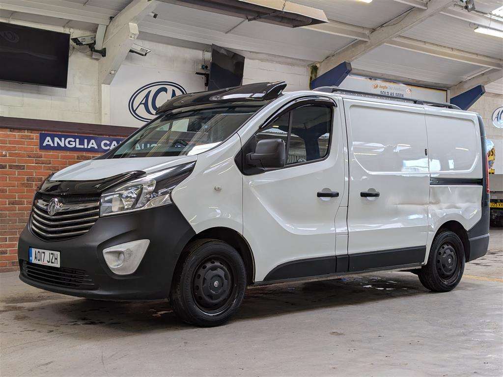 <p>2017 VAUXHALL VIVARO 2700 CDTI</p>