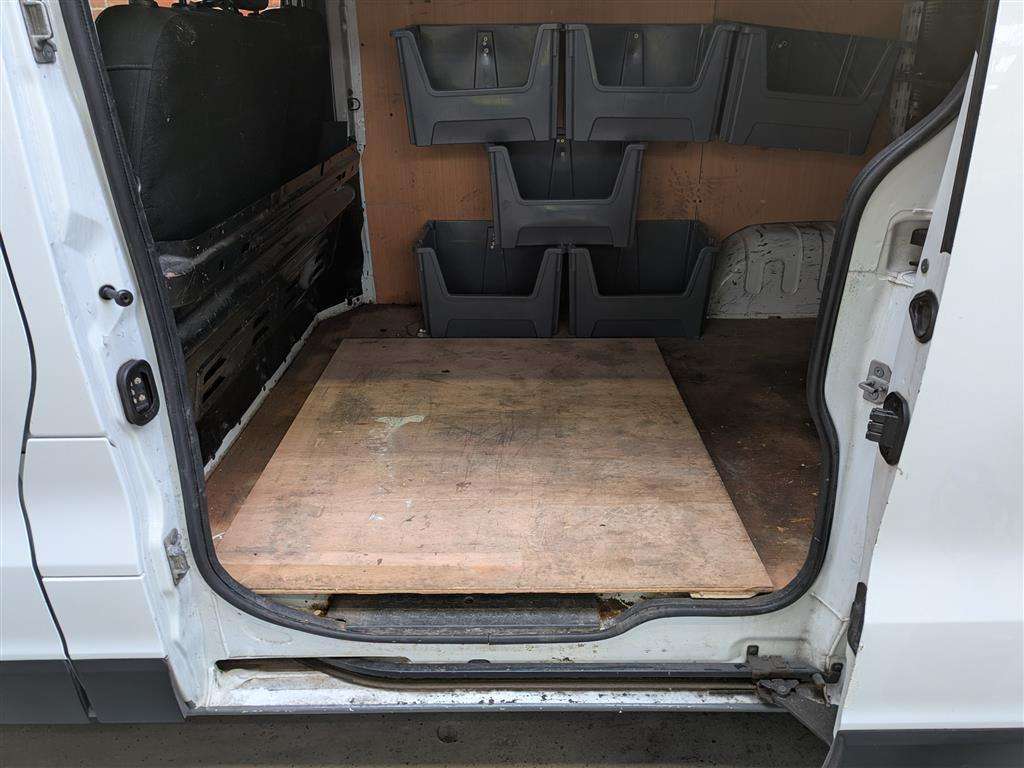 <p>2017 VAUXHALL VIVARO 2700 CDTI</p>