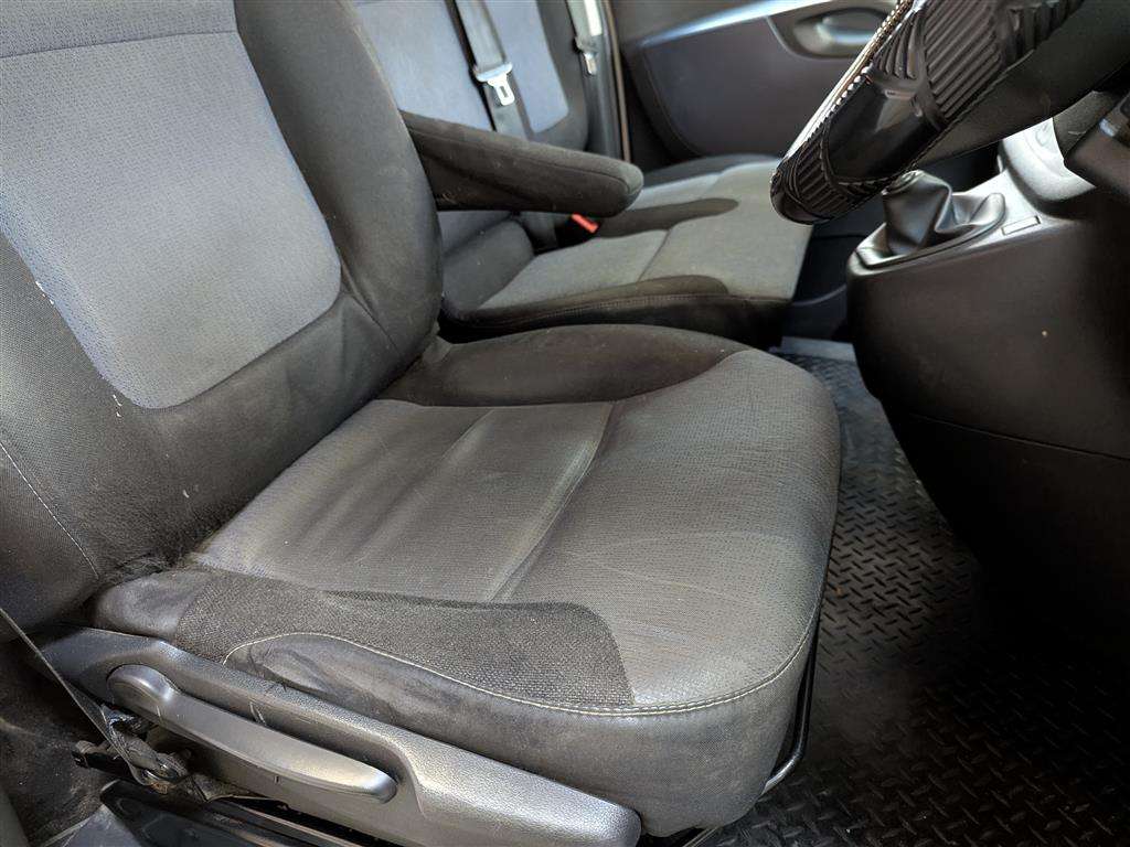 <p>2017 VAUXHALL VIVARO 2700 CDTI</p>